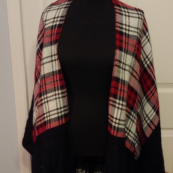 Shawl - Picture 1 of 5